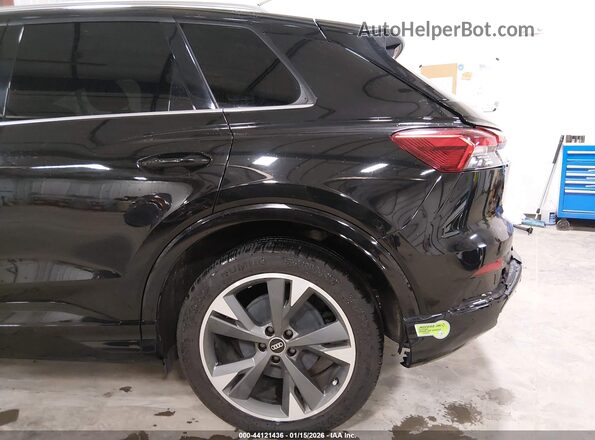 WA1H2BFZ1NP033824 2022 AUDI Q4 Черный 