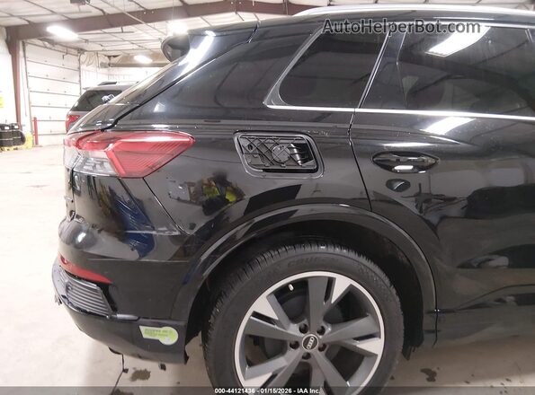 WA1H2BFZ1NP033824 2022 AUDI Q4 Черный 