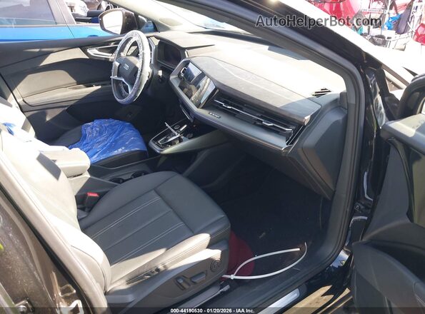 WA1H2BFZ9NP014423 2022 AUDI Q4 Black Widok wnętrza z przodu