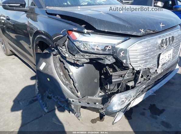 WA1H2BFZ9NP014423 2022 AUDI Q4 Black Widok z przodu