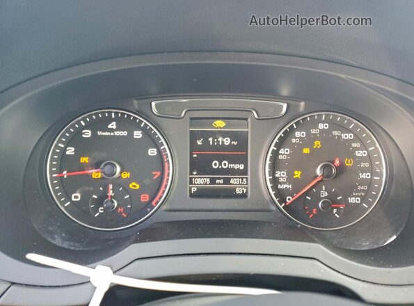 WA1HCCFS5HR010397 2017 AUDI Q3 Blue Вид щитка приладів