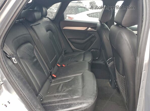 WA1HCCFS8JR026552 2018 AUDI Q3 Silver 