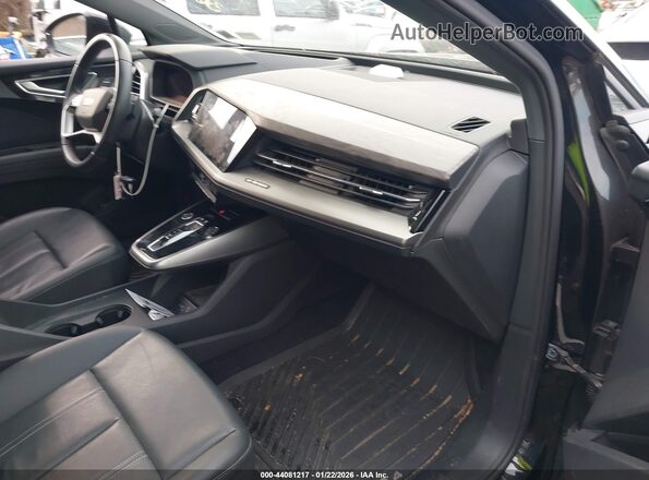 WA1J2BFZ1NP054982 2022 AUDI Q4 Black წინა სალონის ხედი