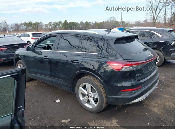 WA1J2BFZ1NP054982 2022 AUDI Q4 Black სალონის 360-გრადუსიანი ხედი