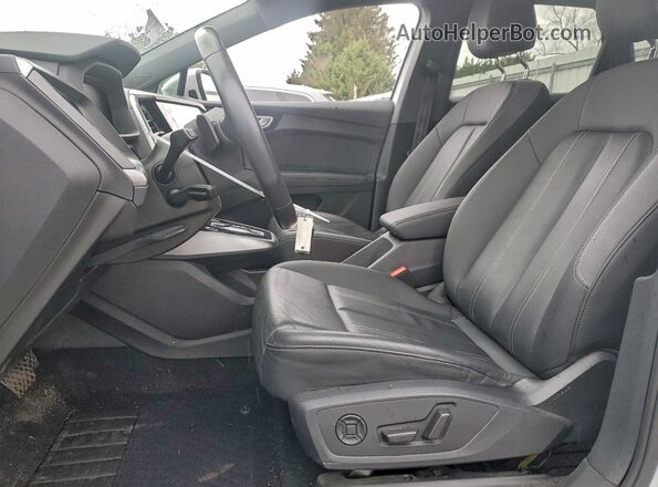 WA1L2BFZ9PP054059 2023 AUDI Q4 White 
