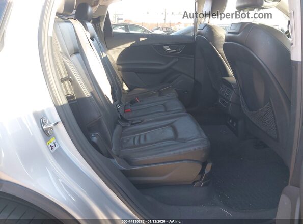 WA1LAAF74KD020097 2019 AUDI Q7 Gray VIN კოდის სტიკერის ხედი