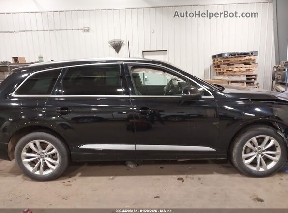 WA1LAAF76HD011376 2017 AUDI Q7 Черный Вид задней части салона