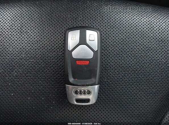 WA1LAAF79KD040040 2019 AUDI Q7 Black Dashboard view