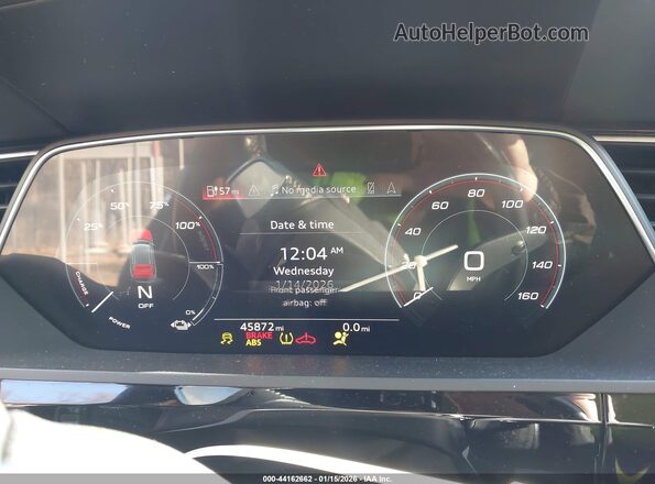 WA1LABGE0MB010040 2021 AUDI E-TRON Gray Widok tylnych siedzeń
