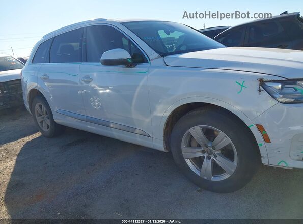 WA1LHAF76KD039570 2019 AUDI Q7 White უკანა სალონის ხედი