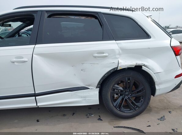 WA1LJAF7XMD031494 2021 AUDI Q7 White Front view
