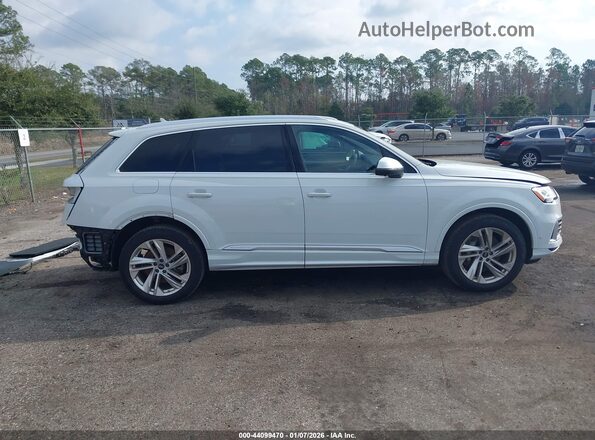 WA1LJBF77ND014532 2022 AUDI Q7 White Вид задньої частини салону