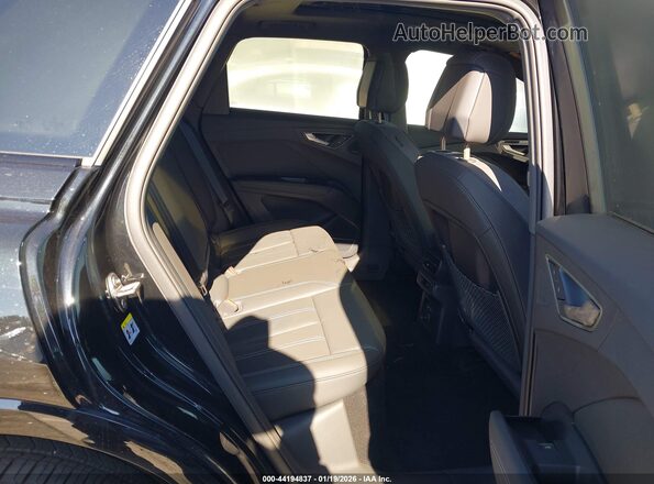 WA1MUBFZ7SP064919 2025 AUDI Q4 Black 