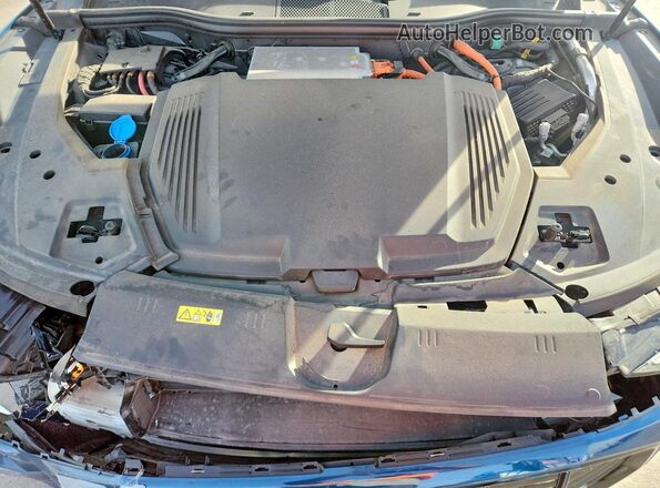 WA1VAAGE3MB018118 2021 AUDI E-TRON Blue Vista del compartimento del motor