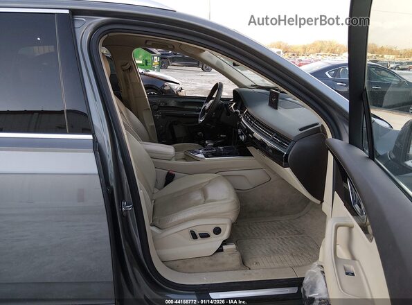 WA1VABF70HD049765 2017 AUDI Q7 Gray Front interior view
