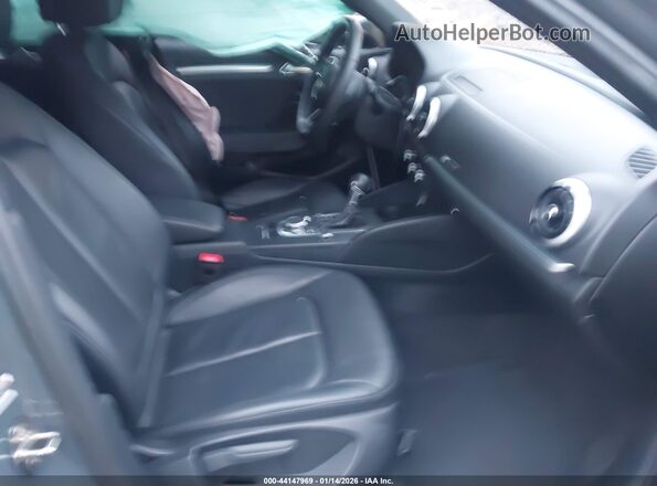 WAUAUGFF6LA095592 2020 AUDI OTHER Серый Вид салона спереди