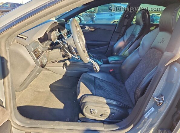 WAUB4CF56KA078567 2019 AUDI S5 Gray Front interior view