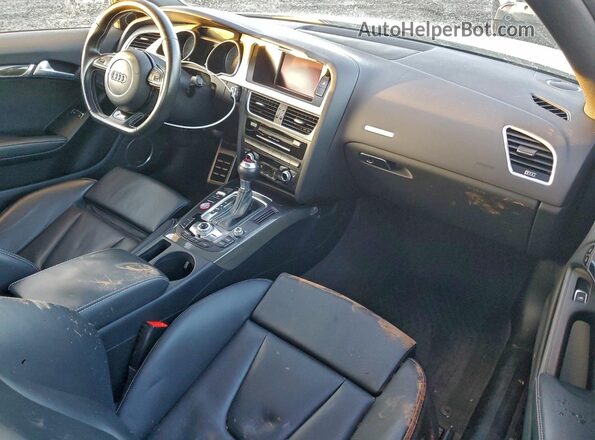 WAUC4AFR7HA000562 2017 AUDI S5 White Vista del salpicadero