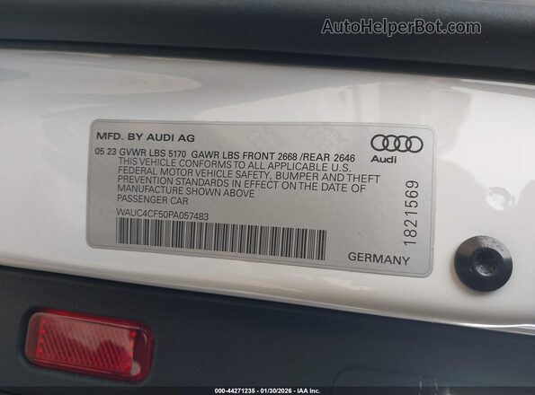 WAUC4CF50PA057483 2023 AUDI S5 White Vista del compartimento del motor