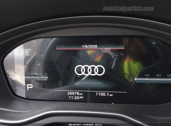 WAUC4CF59PA068885 2023 AUDI S5 Green Vista de los asientos traseros