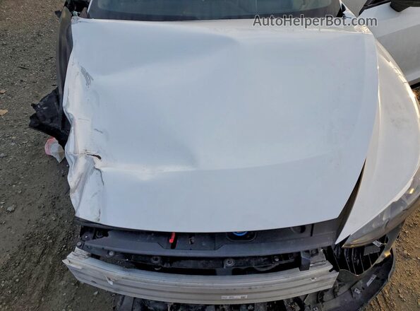 WAUEJBFWXN7006488 2022 AUDI E-TRON White Rear interior view