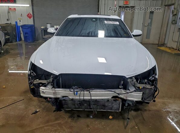 WAUHFAFC4JN009830 2018 AUDI S6 White Դիմացի տեսք