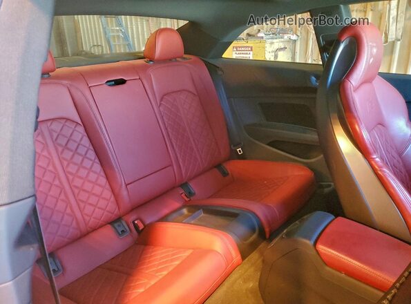 WAUR4AF50NA025838 2022 AUDI S5 White Rear seats view