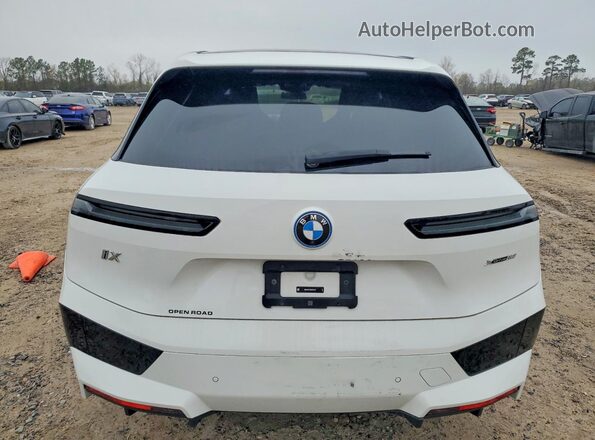 WB523CF01RCP94121 2024 BMW IX White უკანა ხედი
