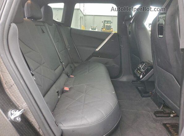 WB523CF09RCP12104 2024 BMW IX White უკანა სავარძლების ხედი