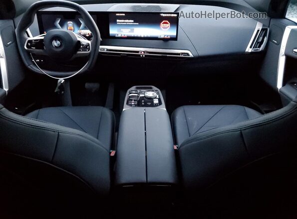 WB543CF01TCV00474 2026 BMW IX Черный Вид панели приборов