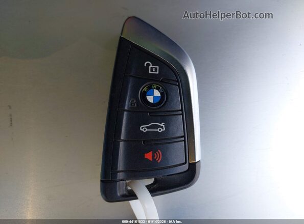 WBA13AG01NCK34366 2022 BMW 5 SERIES Black Vista del salpicadero