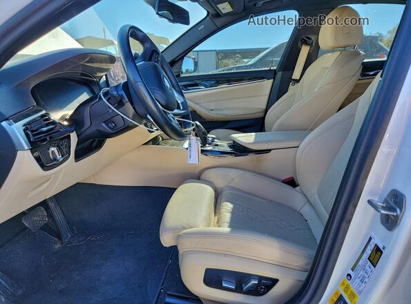 WBA13AG03PCN29200 2023 BMW 5 SERIES White Вид салону спереду