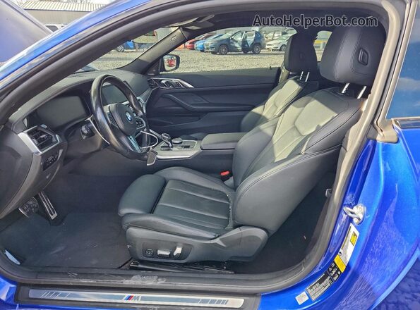 WBA13AR04MCG09469 2021 BMW M4 Синий Вид салона спереди