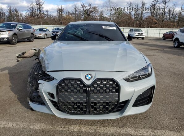 WBA13AW01NFN03059 2022 BMW M4 Silver Vista frontal