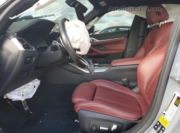 WBA13AW01NFN03059 2022 BMW M4 Silver Vista interior delantera