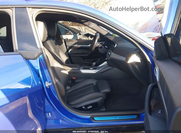WBA13AW05PFP63547 2023 BMW OTHER Blue Widok wnętrza z przodu