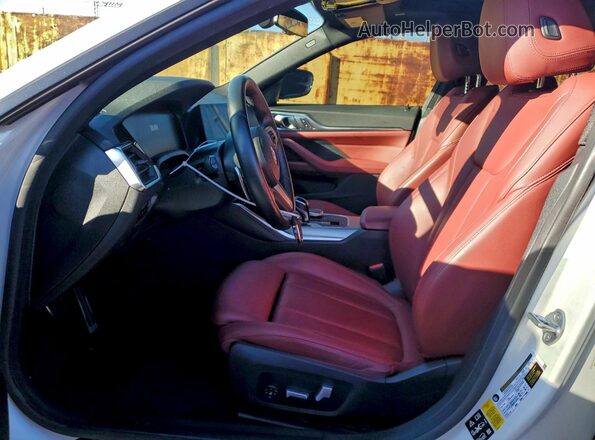 WBA13AW07NFM21708 2022 BMW M4 White Սալոնի դիմացի տեսք