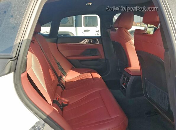WBA13AW07NFM21708 2022 BMW M4 White Հետևի նստատեղերի տեսք