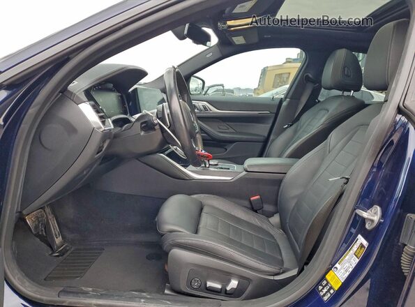 WBA13AW07NFM66194 2022 BMW M4 Blue Vista interior delantera