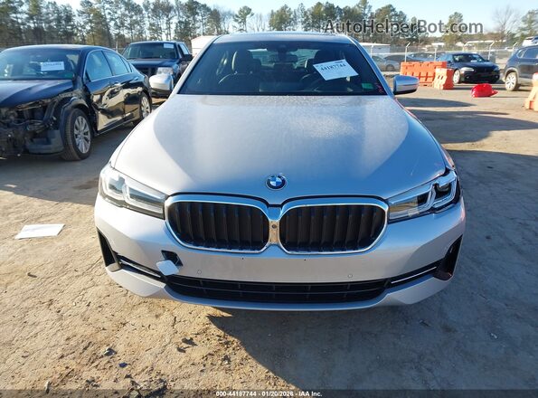 WBA13BJ00MWX06357 2021 BMW 5 SERIES Silver Vista del cuadro de instrumentos