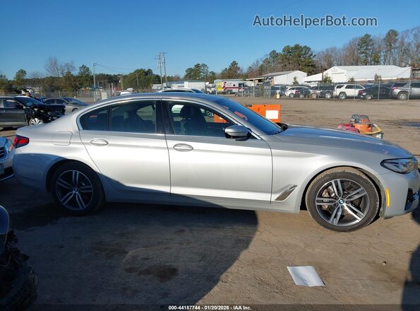 WBA13BJ00MWX06357 2021 BMW 5 SERIES Silver Vista interior trasera