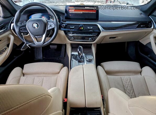 WBA13BJ04PWY22682 2023 BMW 5 SERIES White Vista del salpicadero