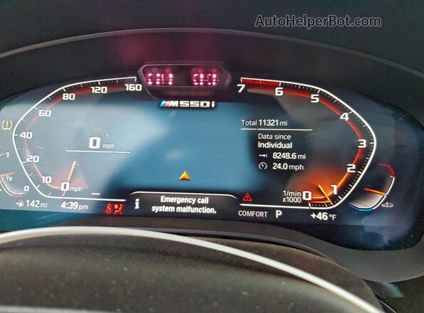 WBA13BK06PCM91779 2023 BMW M5 Gray ხელსაწყოთა პანელის ხედი