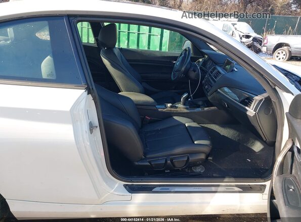 WBA1G9C5XGV598331 2016 BMW 2 SERIES White Front interior view