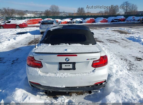 WBA1M5C56GV327252 2016 BMW M2 White 