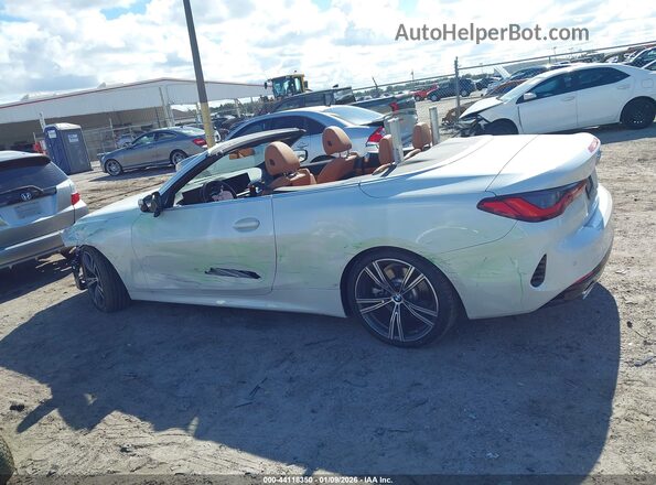 WBA23AT04RCP58093 2024 BMW 4 SERIES White 360 interior view