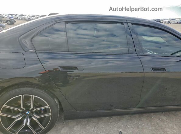 WBA23EH05RCS87376 2024 BMW 7 SERIES Black Հետևի նստատեղերի տեսք