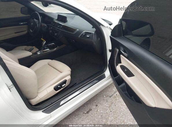 WBA2J1C07L7E25248 2020 BMW 2 SERIES Белый Вид салона спереди