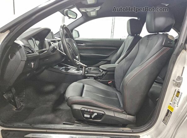 WBA2J1C56JVD09205 2018 BMW 2 SERIES Белый Вид салона спереди
