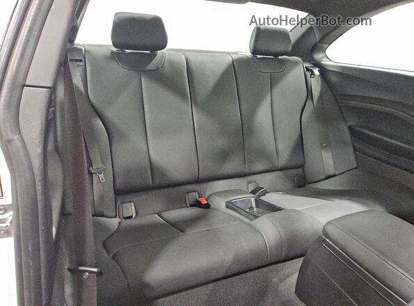 WBA2J1C56JVD09205 2018 BMW 2 SERIES Белый Вид задних сидений